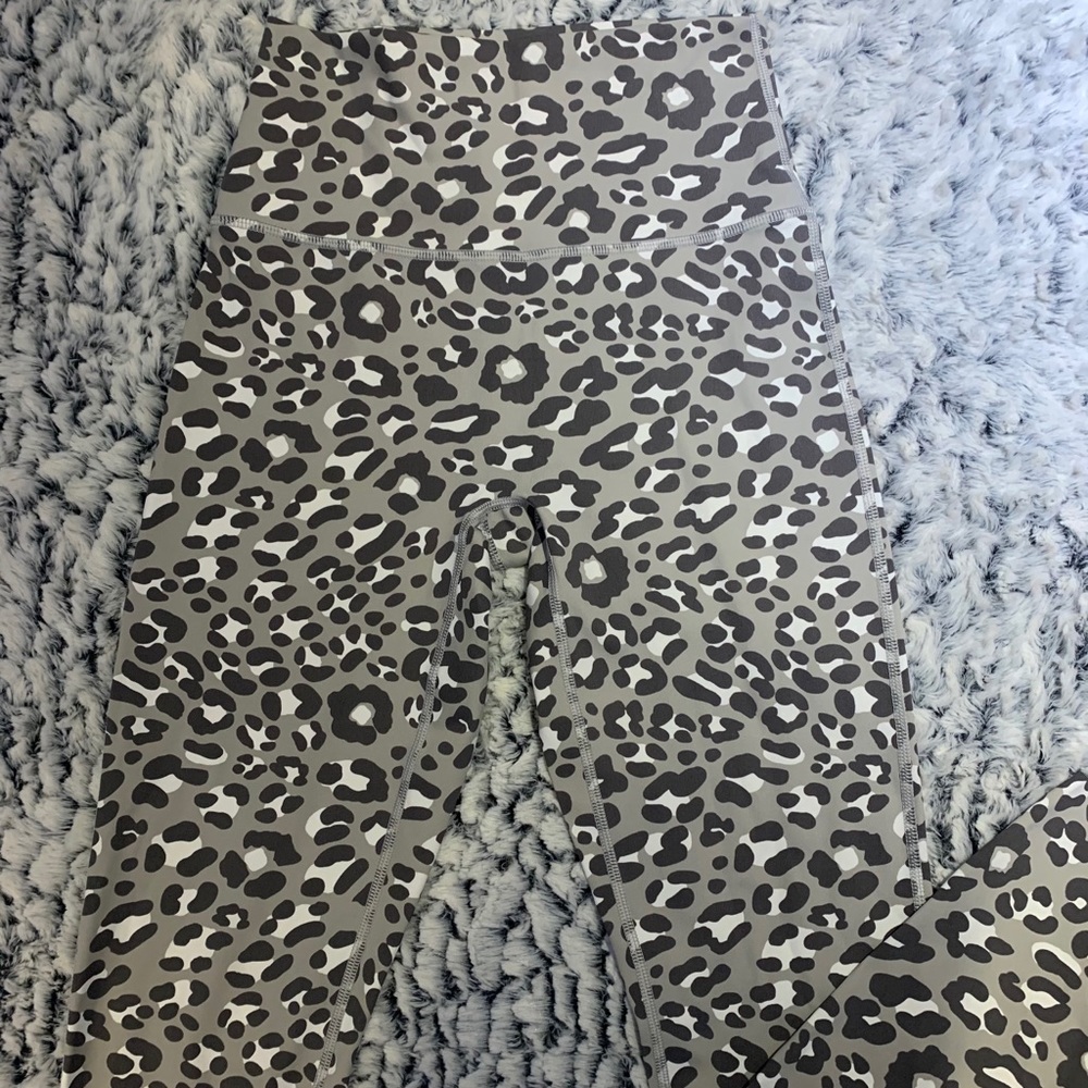 AE OFFLINE high waisted legging (IN GREY)